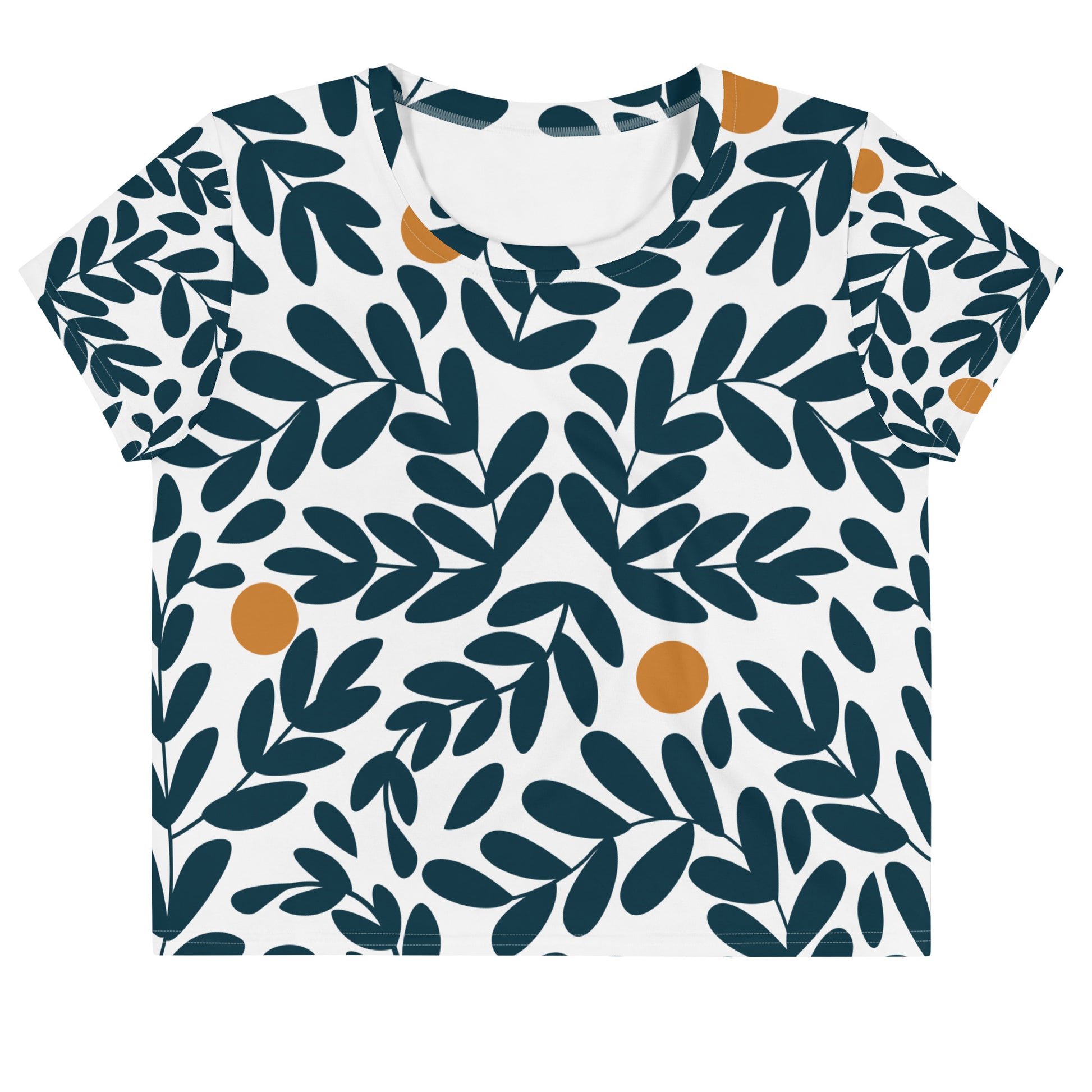 Crop t-shirt with nice pattern.